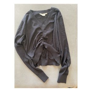 Adjustable sweater long sleeve.